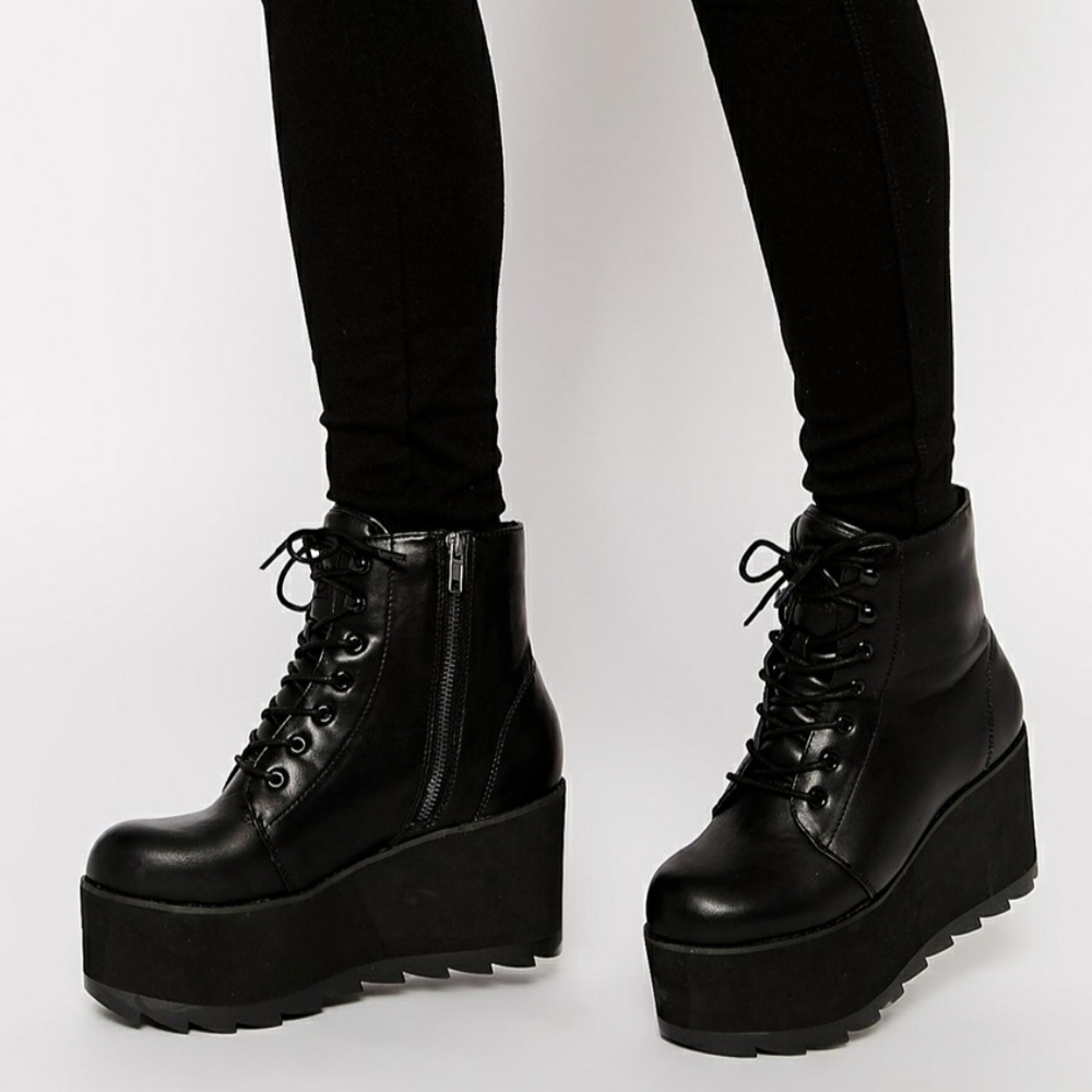 YRU Hercules Boots Flatform Platform Goth Kawaii
